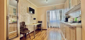 Apartament renovat modern cu 2 camere