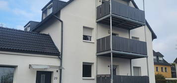 Helle 3-Zimmer-Wohnung, ruh. Wohnlage, 1.OG, Balkon, Einbauküche, neues Bad, zu vermieten