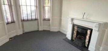 1 bedroom semi-detached house to rent