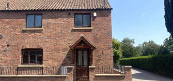 2 bedroom semi-detached house to rent