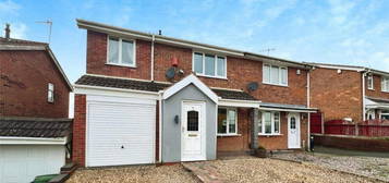 4 bedroom semi-detached house to rent