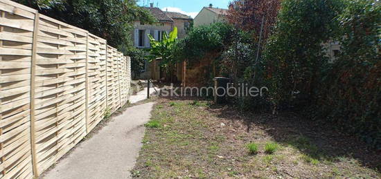 Maison de ville  à vendre, 4 pièces, 3 chambres, 100 m²