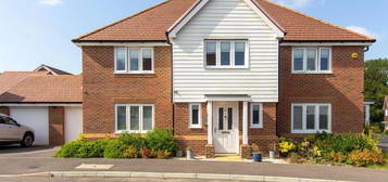 5 bedroom detached house to rent