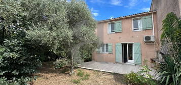 Villa  à vendre, 4 pièces, 3 chambres, 83 m²