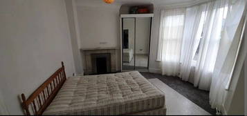 Flat to rent in Breakspears Road, Brockley (Zone2), London SE4