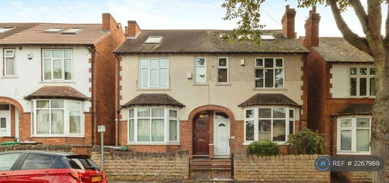 5 bedroom semi-detached house