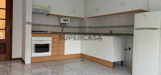 Apartamento T1 com Garagem Fechada - Aveiro centro - Glicinias