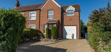 3 bedroom semi-detached house