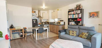 CESSON-SEVIGNE, appartement Type 3, 2ème étage avec ascenseur, 57m², 2 chambres, balcon, parking