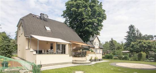 HOMESK - Großzügiges Einfamilienhaus mit idyllischem Garten und vielen Extras in Glienicke/Nordbahn