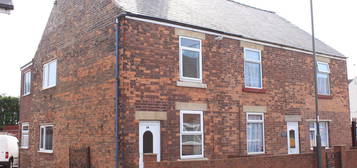 End terrace house to rent in North Road, Clowne, Chesterfield S43