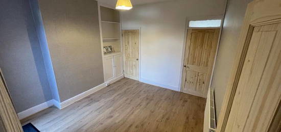 2 bedroom terraced house