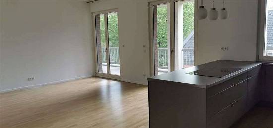 Geschmackvolle 4-Raum-Wohnung mit geh. Innenausstattung mit Balkon und EBK in München Haidhausen