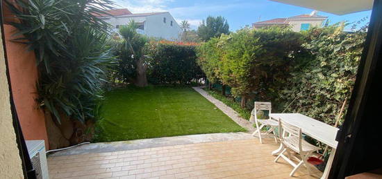 STUDIO 27m2+Terrasse et Jardin 39m2 état neuf à VILLENEUVE LOUBET 06270