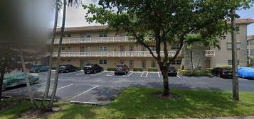 5001 NW 34th St Apt 103, Lauderdale Lakes, FL 33319