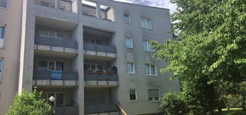 schöne 2 ZKB Wohnung mit Balkon in Baunatal am Baunsberg ( BTL-AA38c-1M )