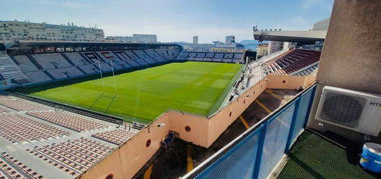 T2 meuble vue mer et stade Mayol rare