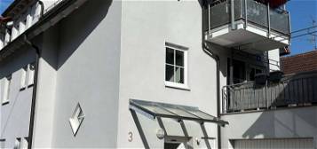 Schöne 3-Zimmer-Wohnung mit großer Terrasse und EBK im Ortskern von Rottenburg - Oberndorf
