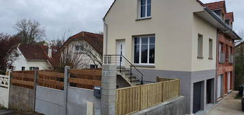 Maison récente 2 chambres 55 m2 carrez avec garage et petit jardin