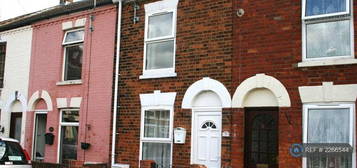 2 bedroom terraced house