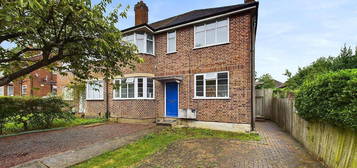 Maisonette for sale in Priory Close, Ruislip HA4