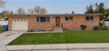 858 Tanager Dr, Pocatello, ID 83201