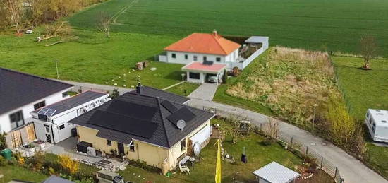 Bungalow mit Energieeffizienz A+ in Reinberg. Nur 15 Minuten mit der Fähre bis zur Insel Rügen.