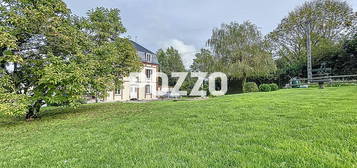 Maison 2 étages  à vendre, 9 pièces, 6 chambres, 184 m²