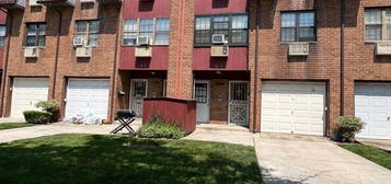 156-15 78th St, Howard Beach, NY 11414