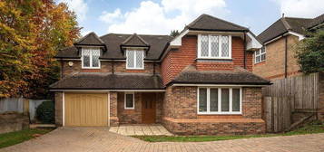 5 bedroom detached house to rent