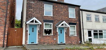 End terrace house for sale in High Street, Frodsham WA6