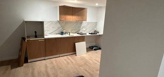 Appartement a mezeriat au centre ville de 55m carré