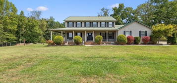 915 Woosley Rd, Tullahoma, TN 37388