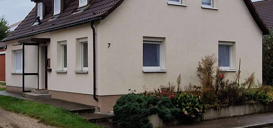 Preiswertes 6-Zimmer-Einfamilienhaus mit geh. Innenausstattung und EBK in Temmenhausen Dornstadt