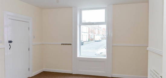 Studio to rent in Queen Street, Withernsea HU19