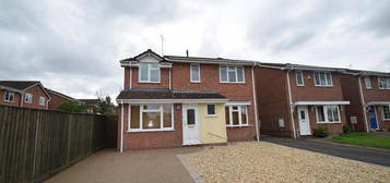 6 bedroom detached house to rent