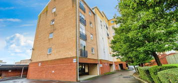 Flat for sale in Carpathia Drive, Southampton, Hampshire SO14