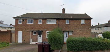 4 bed semi-detached house for sale