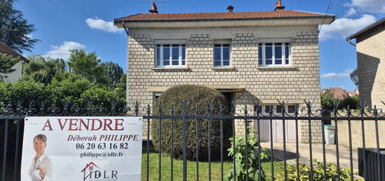 Maison 1 étage  à vendre, 7 pièces, 4 chambres, 198 m²