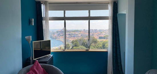 Apartamento T1 para arrendamento com vistas sobre o Rio Douro, mobilad