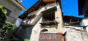 Rustico/casale in Frazione Roreto