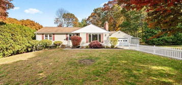 31 Pine Knoll Rd, Lexington, MA 02420