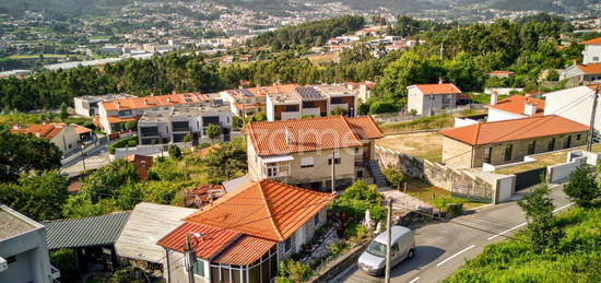 Moradia com Exposição Solar Magnífica Vistas Deslumbrantes sobre Jo...