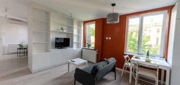 Apartament 2 camere, design modern, in vila recent renovata