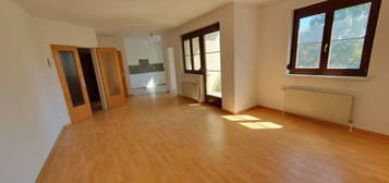 Provisionsfreie Wohnung in ruhiger Lage mit Loggia