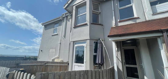 2 bed flat to rent