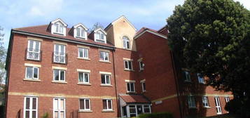 Flat to rent in Nightingale House, 36 Coley Avenue, Reading, Berkshire RG1