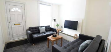 2 bedroom end of terrace house