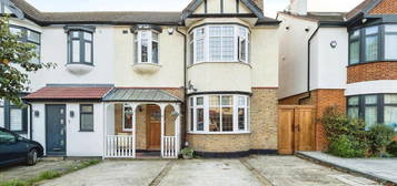 5 bedroom semi-detached house for sale