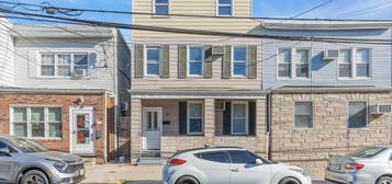 13 W 17th St Apt 2, Bayonne, NJ 07002